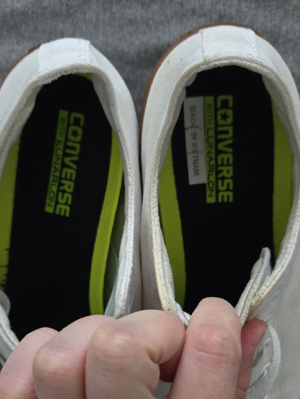Converse white canvas